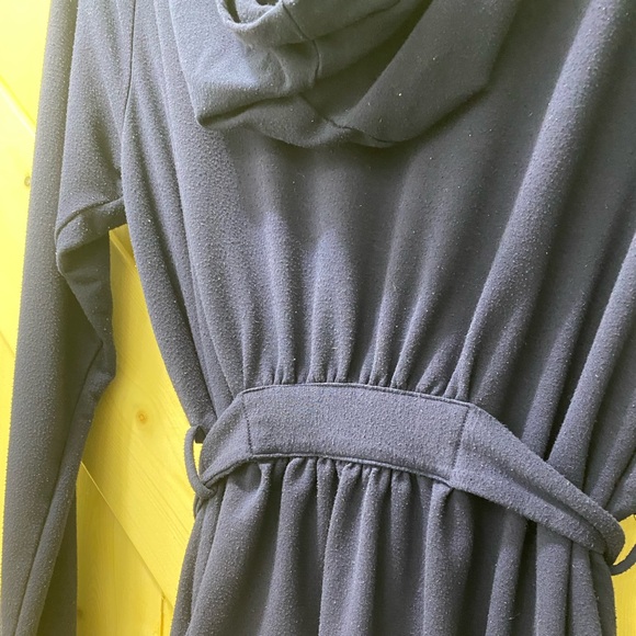 ❤️❤️Bump in the Night Maternity Day to Night Navy Blue Tie Hooded Robe - Picture 5 of 5